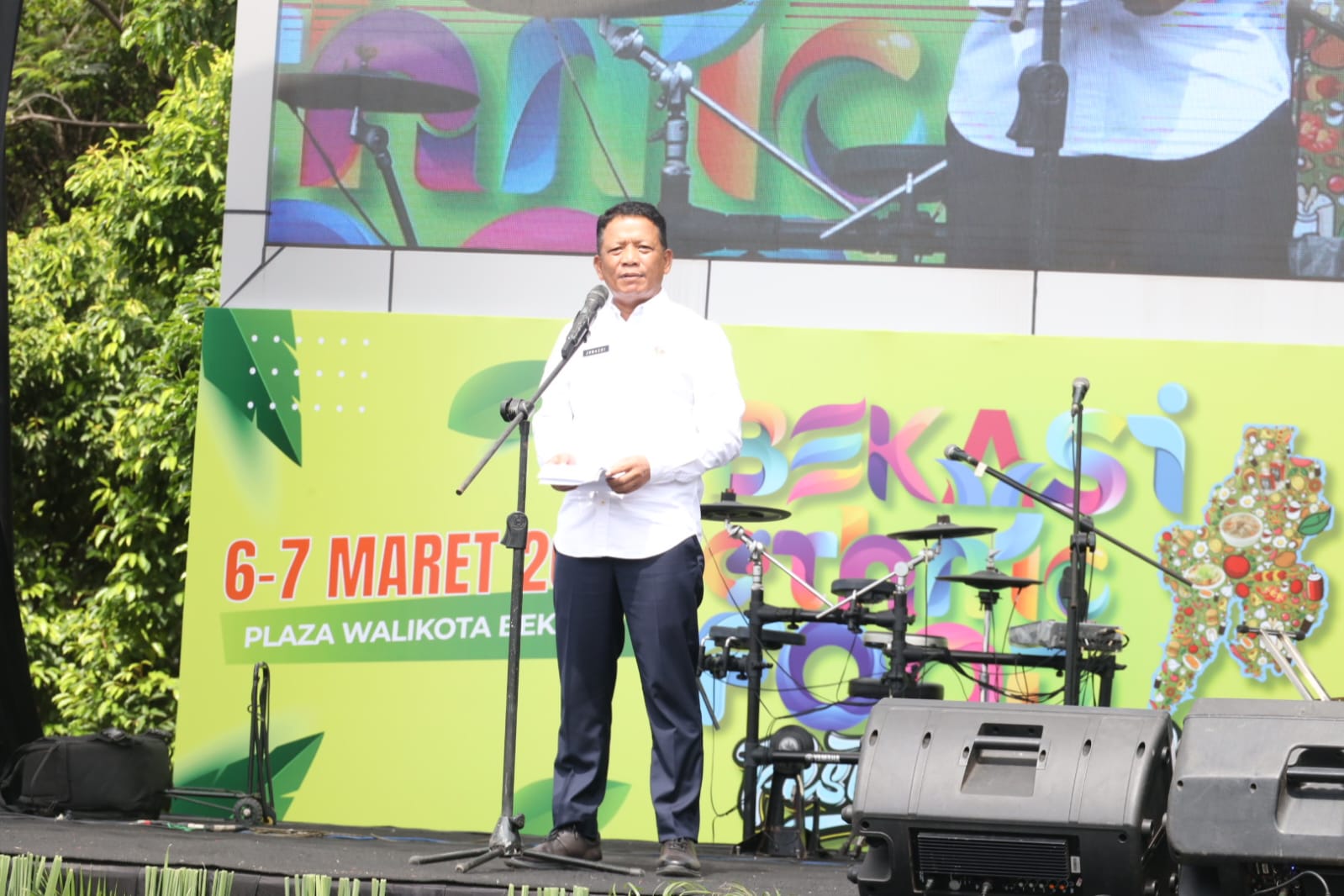 Sekretaris Daerah Kota Bekasi Membuka Acara Bazaar Bekasi Ethnic Food Festival 2024